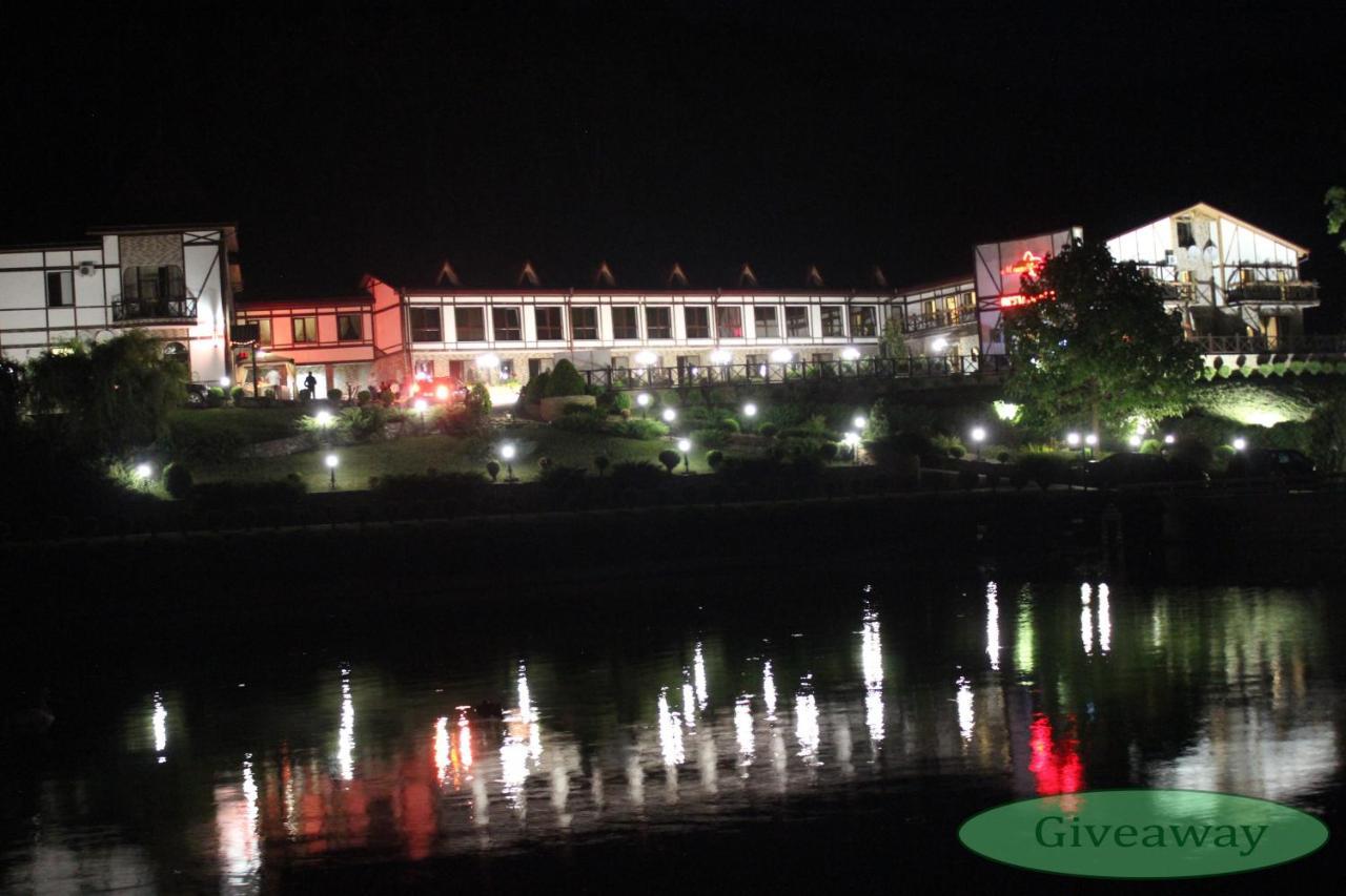 Mishyn-City Hotel Dobrovlyany Ngoại thất bức ảnh