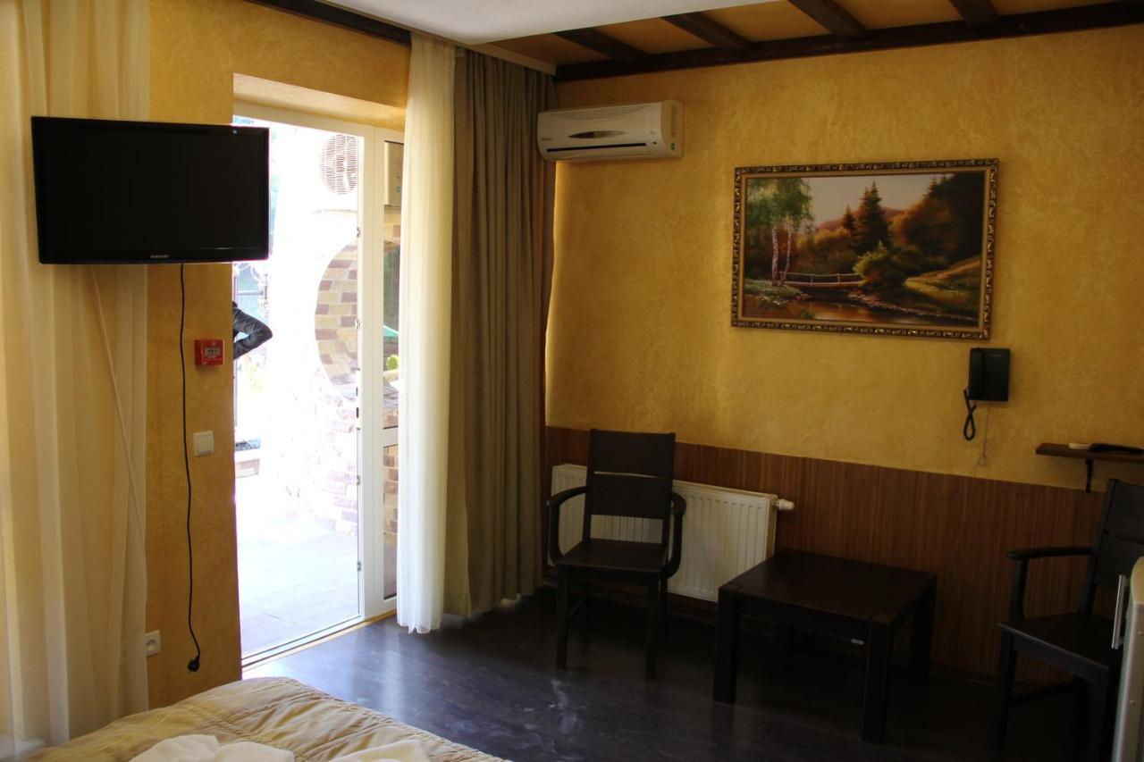 Mishyn-City Hotel Dobrovlyany Ngoại thất bức ảnh