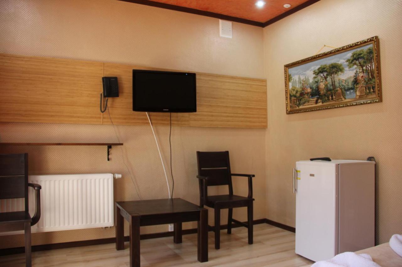 Mishyn-City Hotel Dobrovlyany Ngoại thất bức ảnh
