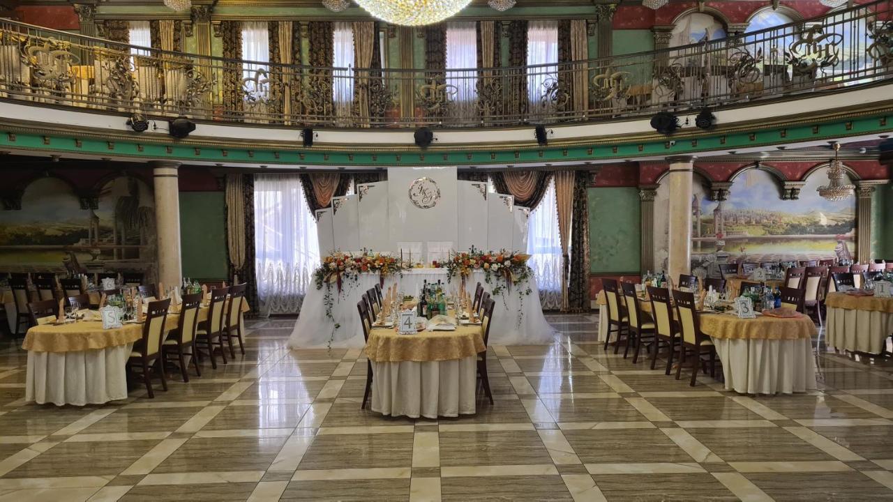Mishyn-City Hotel Dobrovlyany Ngoại thất bức ảnh