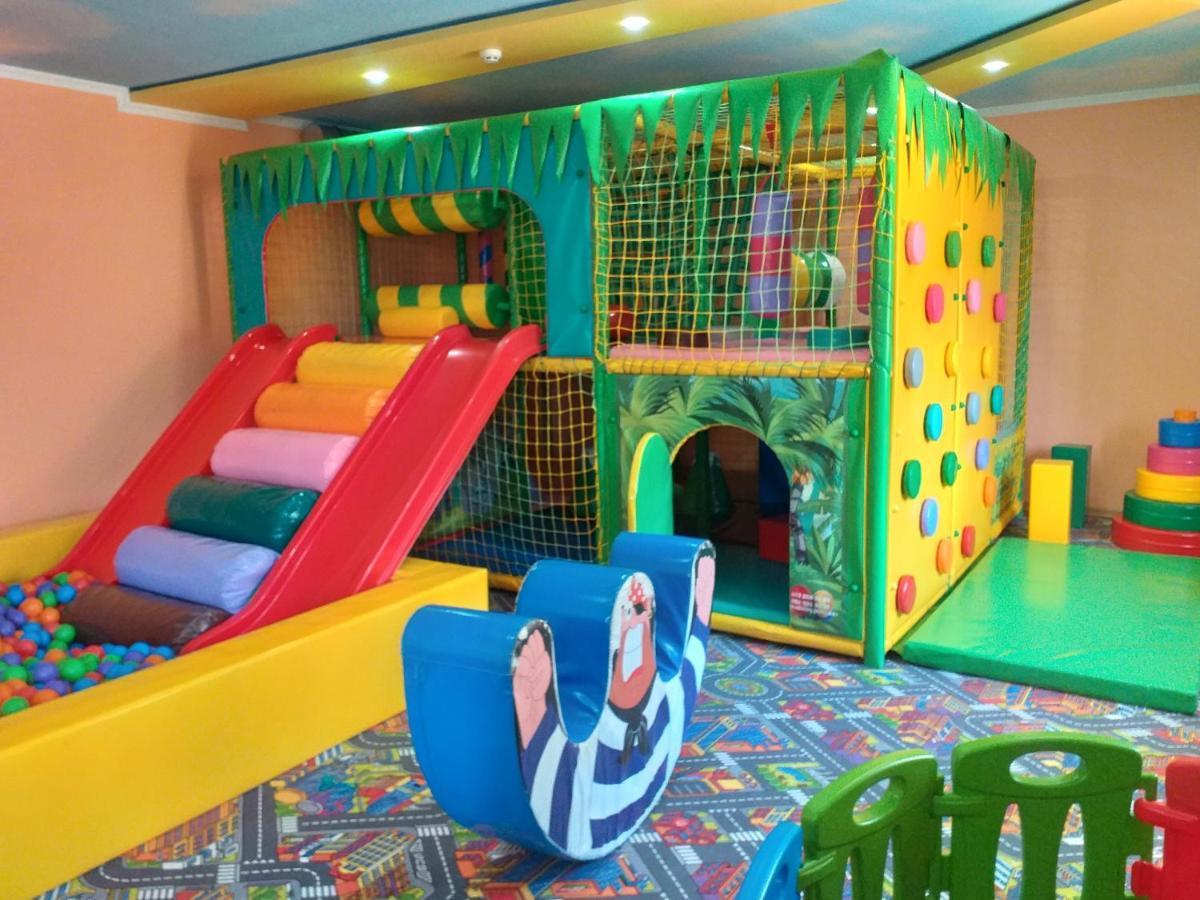 Mishyn-City Hotel Dobrovlyany Ngoại thất bức ảnh