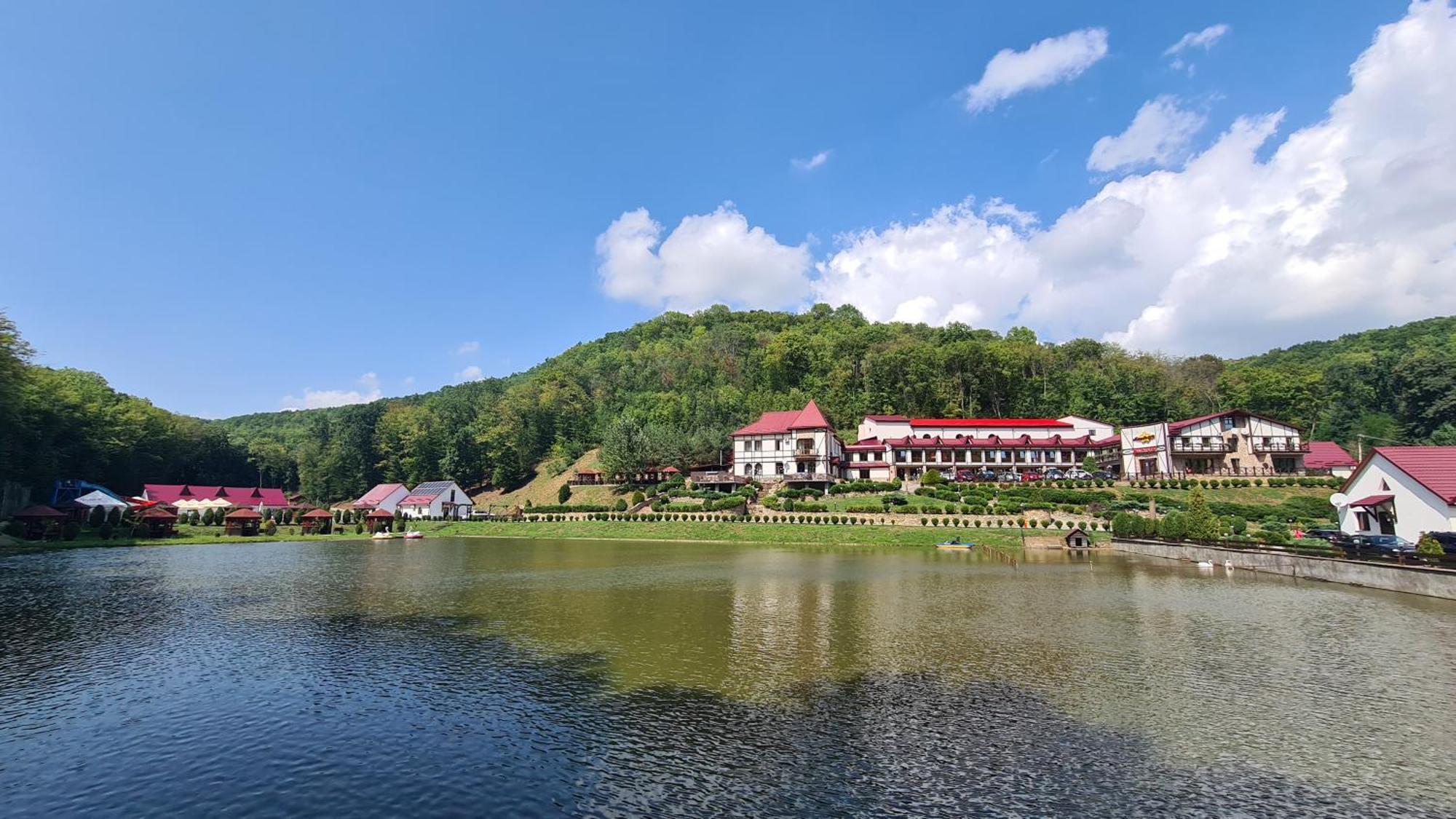 Mishyn-City Hotel Dobrovlyany Ngoại thất bức ảnh
